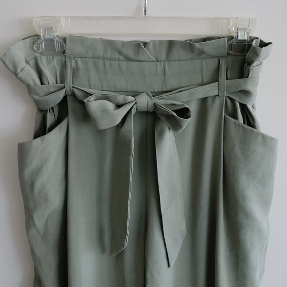 Zara Pants - 3/$20 Zara paper bag pant sage green